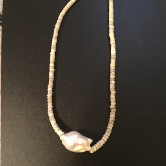 Amy Weber 16” Freshwater Pearls With Large Freshwater Pearl Choker/Necklace - Picture 2 of 3